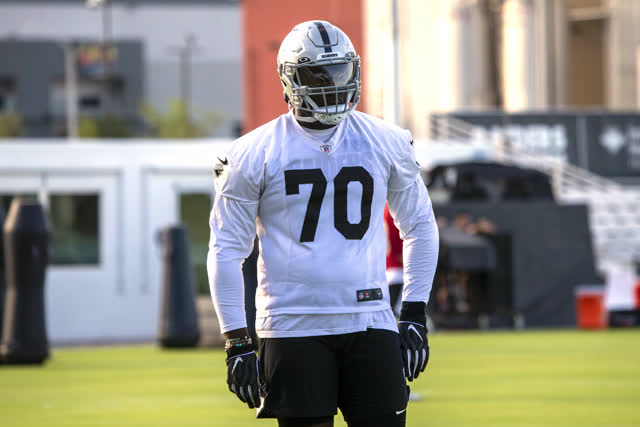 Las Vegas Review Journal Sports | Greg Olson on Raiders’ Leatherwood taking reps at guard