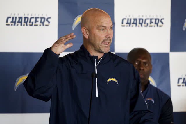 Las Vegas Review Journal Sports | Raiders hire Gus Bradley as defensive coordinator