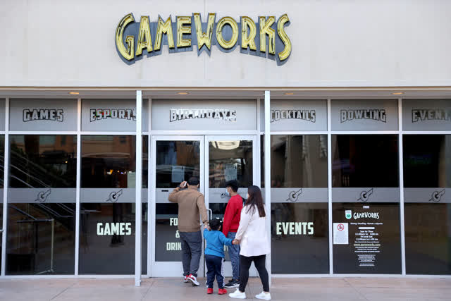 LVRJ Business 7@7 | Las Vegas GameWorks complex at Town Square has closed