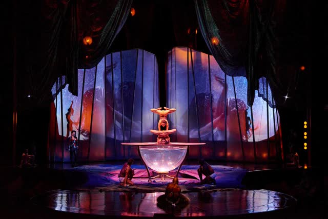 Las Vegas Review Journal Sports | Cirque, Vegas staple ‘Zumanity’ closing after 17 years