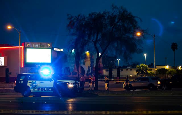 Las Vegas Review Journal Sports | Downtown Las Vegas pedestrian killed after hit-and-run