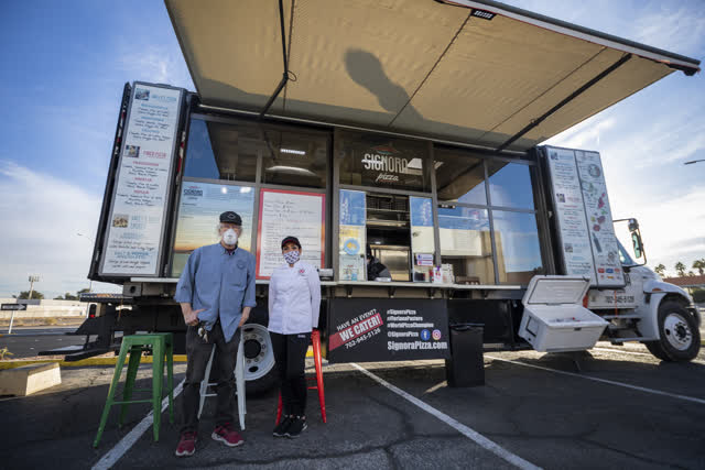 Las Vegas Review Journal Entertainment | Pinball Hall of Fame partners with local food trucks