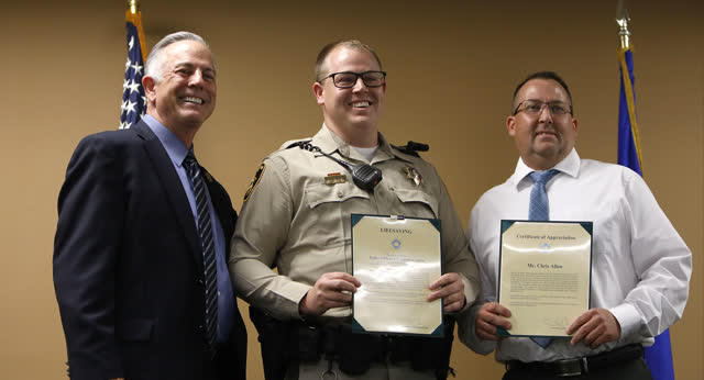 Las Vegas Review Journal News | Las Vegas officers honored for heroic actions